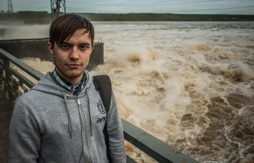 Grigory Skvortsov during a tour of the Kamskaya Hydroelectric Power Plant in 2014. Photo: Ivan Kozlov